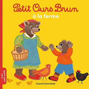 Petit ours brun à la ferme