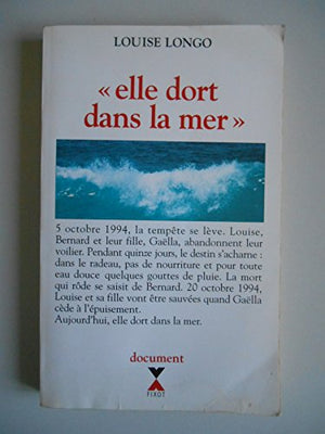 Elle dort dans la mer