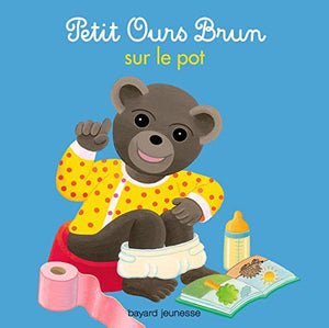 Petit ours brun sur le pot