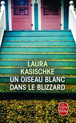 Un oiseau blanc dans le blizzard