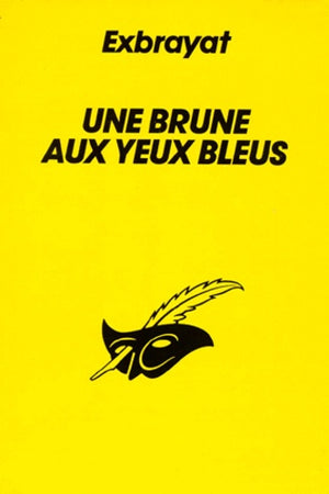 une brune aux yeux bleus