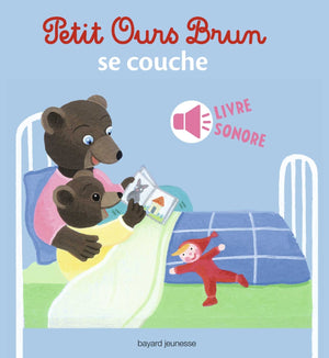 Petit ours brun se couche