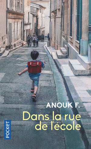 Dans la rue de l'école