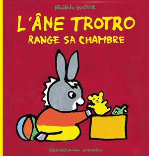 L'âne Trotro range sa chambre